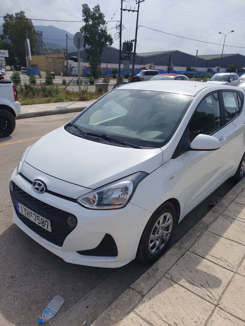 Hyundai i10 car rental
