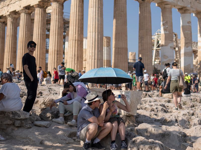 Πρόωρη Ζέστη στην Ευρώπη: Ο «Θερμός Θόλος» και τα Πλεονεκτήματα των Μετακινήσεων με Αυτοκίνητο