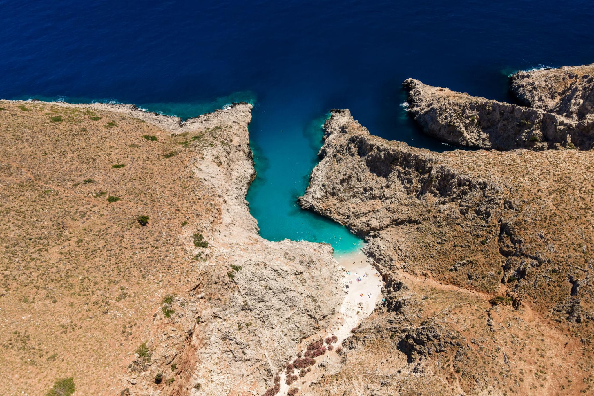 Χανιά για Ψαγμένους Ταξιδιώτες. Τα Κρυμμένα Διαμάντια της Δυτικής Κρήτης που Αξίζει να Ανακαλύψετε με Ενοικιαζόμενο Αυτοκίνητο