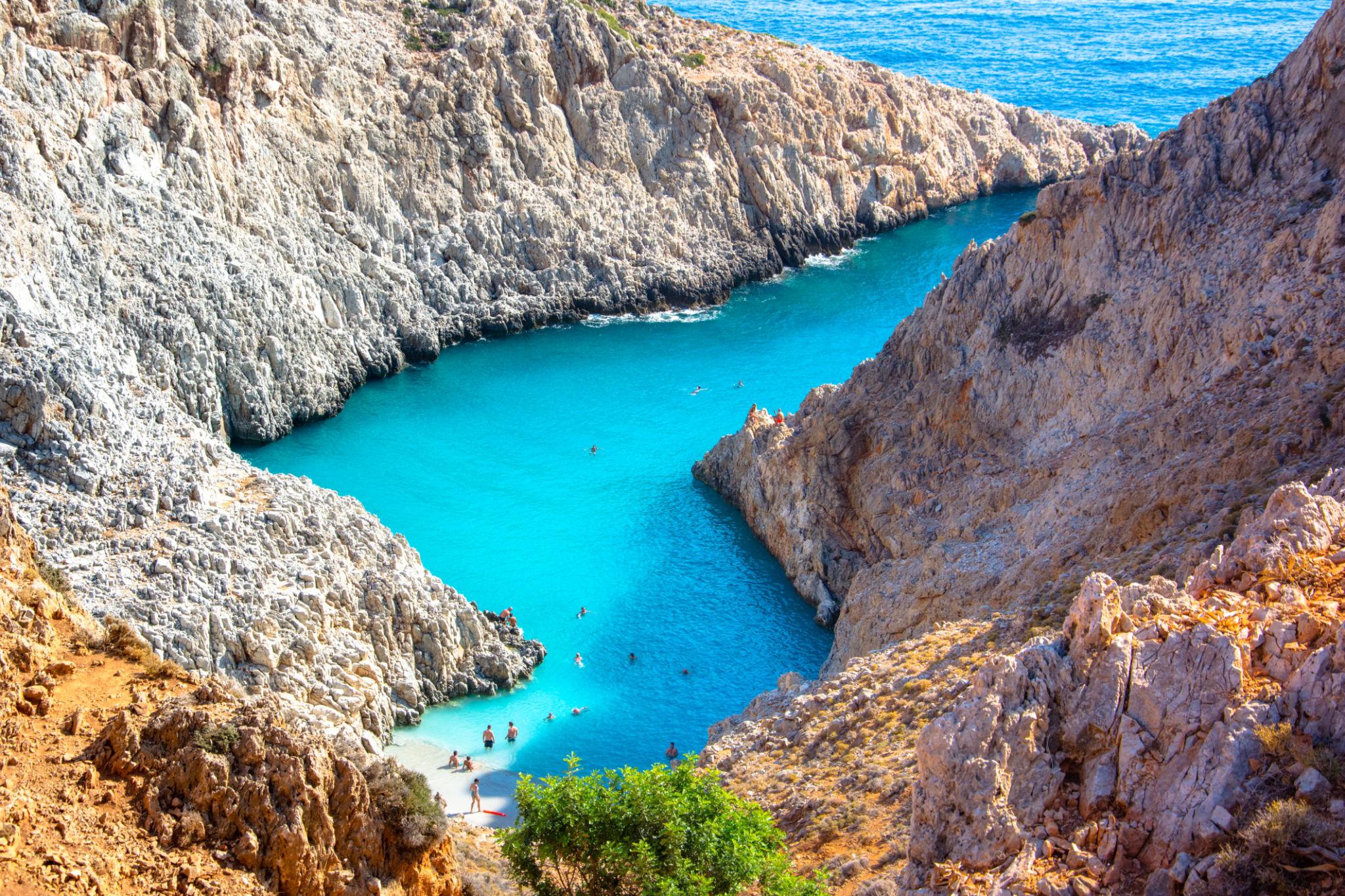 Χανιά για Ψαγμένους Ταξιδιώτες. Τα Κρυμμένα Διαμάντια της Δυτικής Κρήτης που Αξίζει να Ανακαλύψετε με Ενοικιαζόμενο Αυτοκίνητο