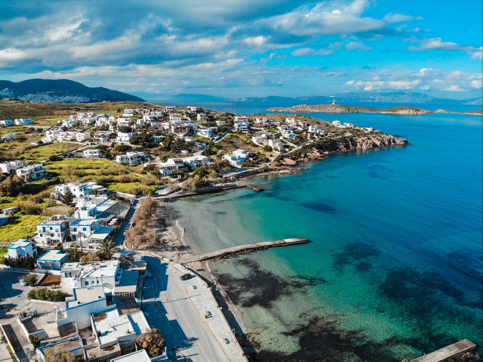Τα Καλύτερα Καλοκαιρινά Μέρη για Διακοπές στη Σύρο. Ένας Premium Οδηγός για να Ανακαλύψετε το Αρχοντικό Νησί των Κυκλάδων