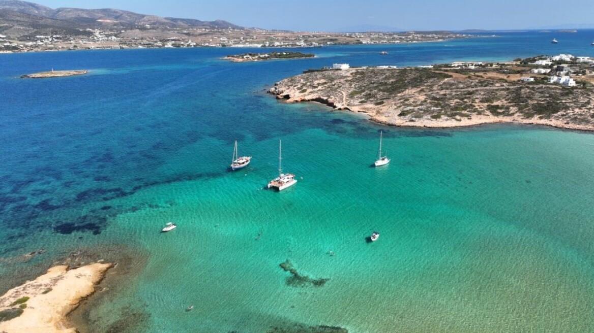 Πάρος 2026: Ο Απόλυτος Οδηγός Διακοπών – Τα Ομορφότερα Μέρη που Αξίζει να Ανακαλύψετε με Ενοικιαζόμενο Αυτοκίνητο